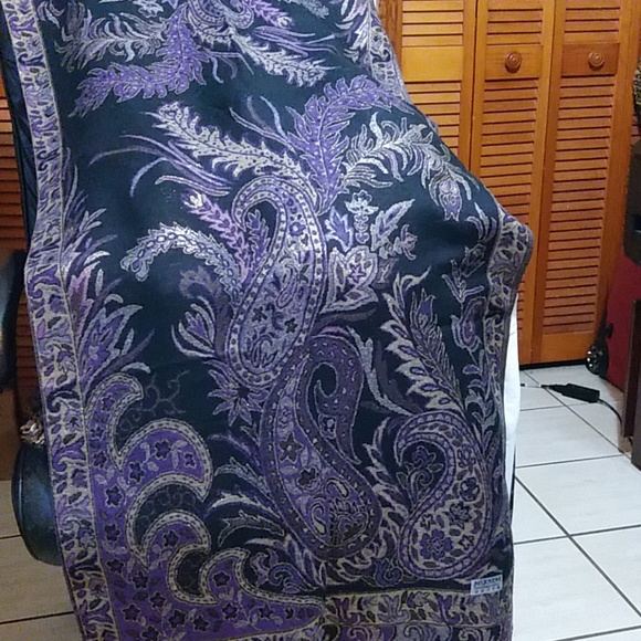 NWOT Handcrafted Gold thread Pashmina shawl - Picture 8 of 8